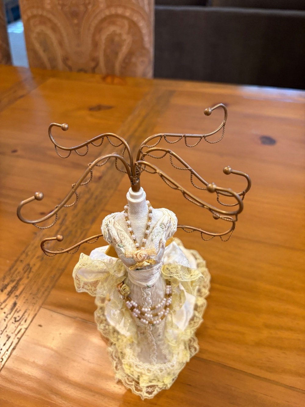 NWOT! Women's Yellow/Cream Shabby Chic Victorian Bodice Dress Necklace Holder - Picture 7 of 15